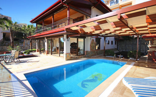 Einzigartige Villa in Alanya mit Panorama-Meerblick