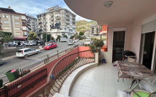 Spacious 2+1 Apartment in Prime Central Location – Ideal for Residential or Office Use